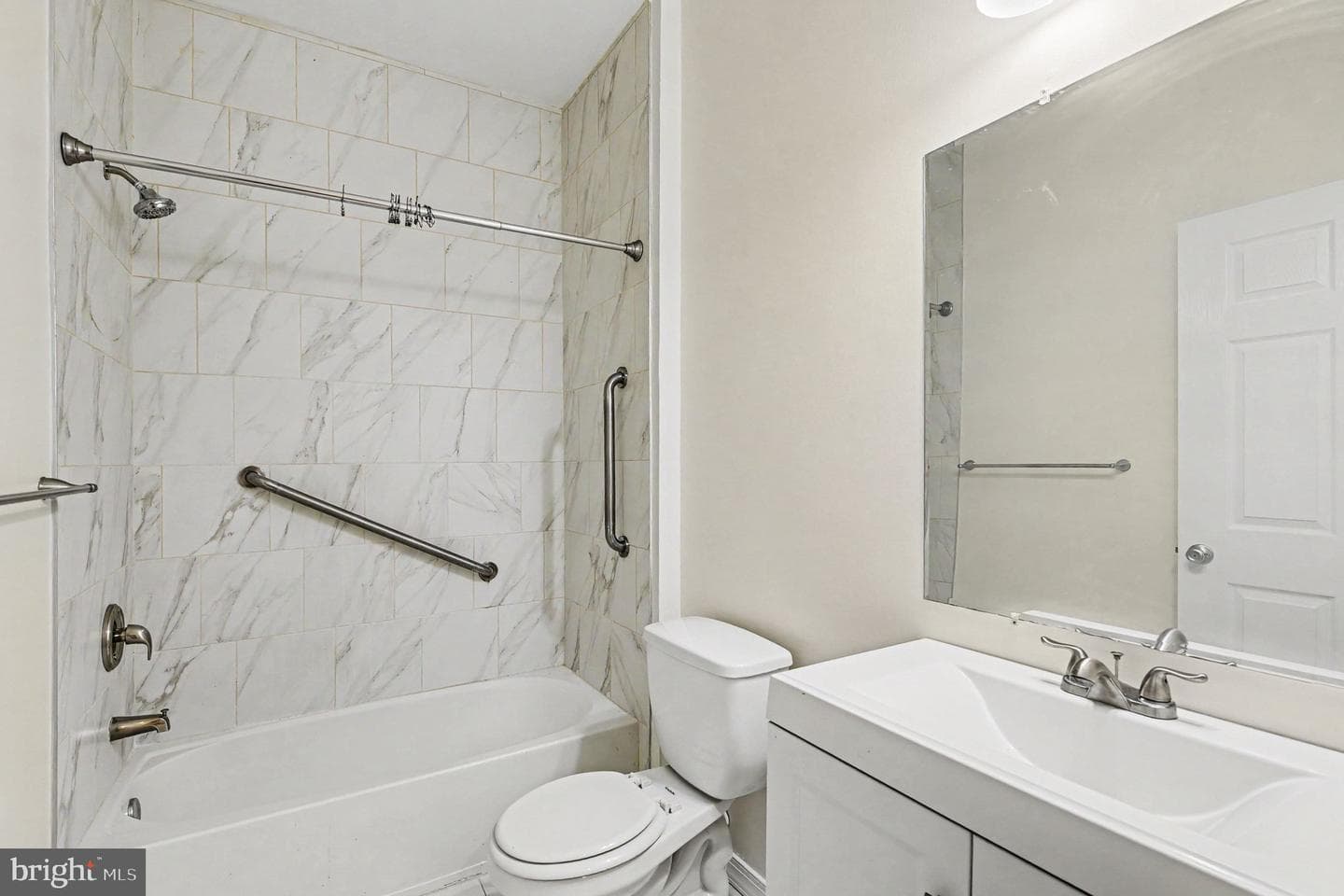 231 Roundhouse Drive #3i photo 22
