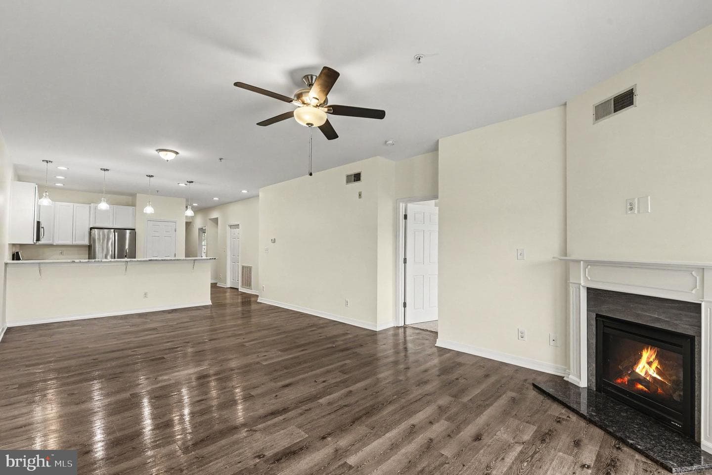 231 Roundhouse Drive #3i photo 6