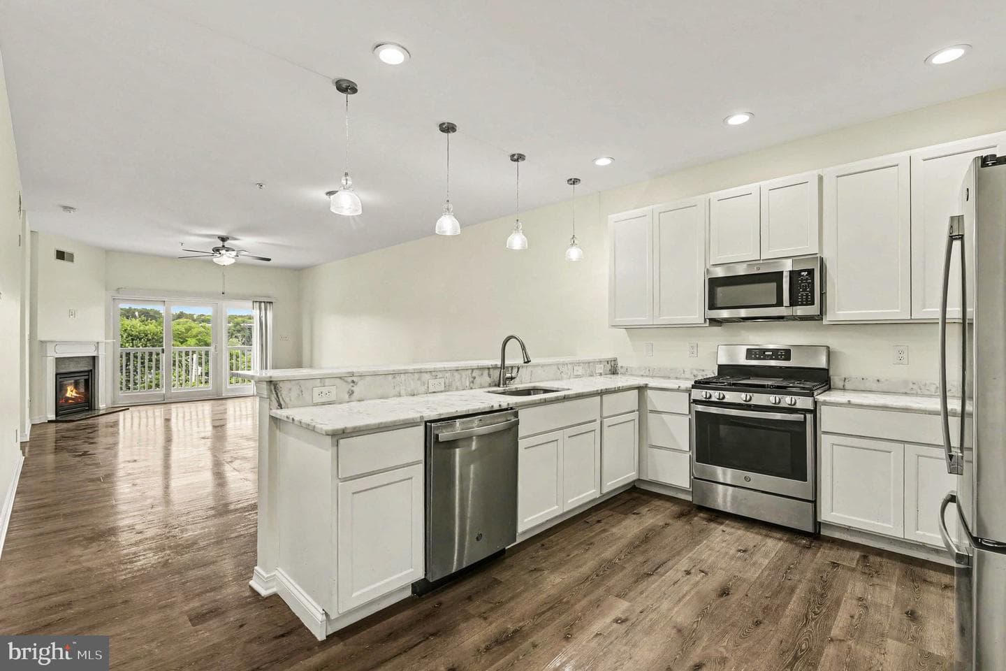 231 Roundhouse Drive #3i photo 9