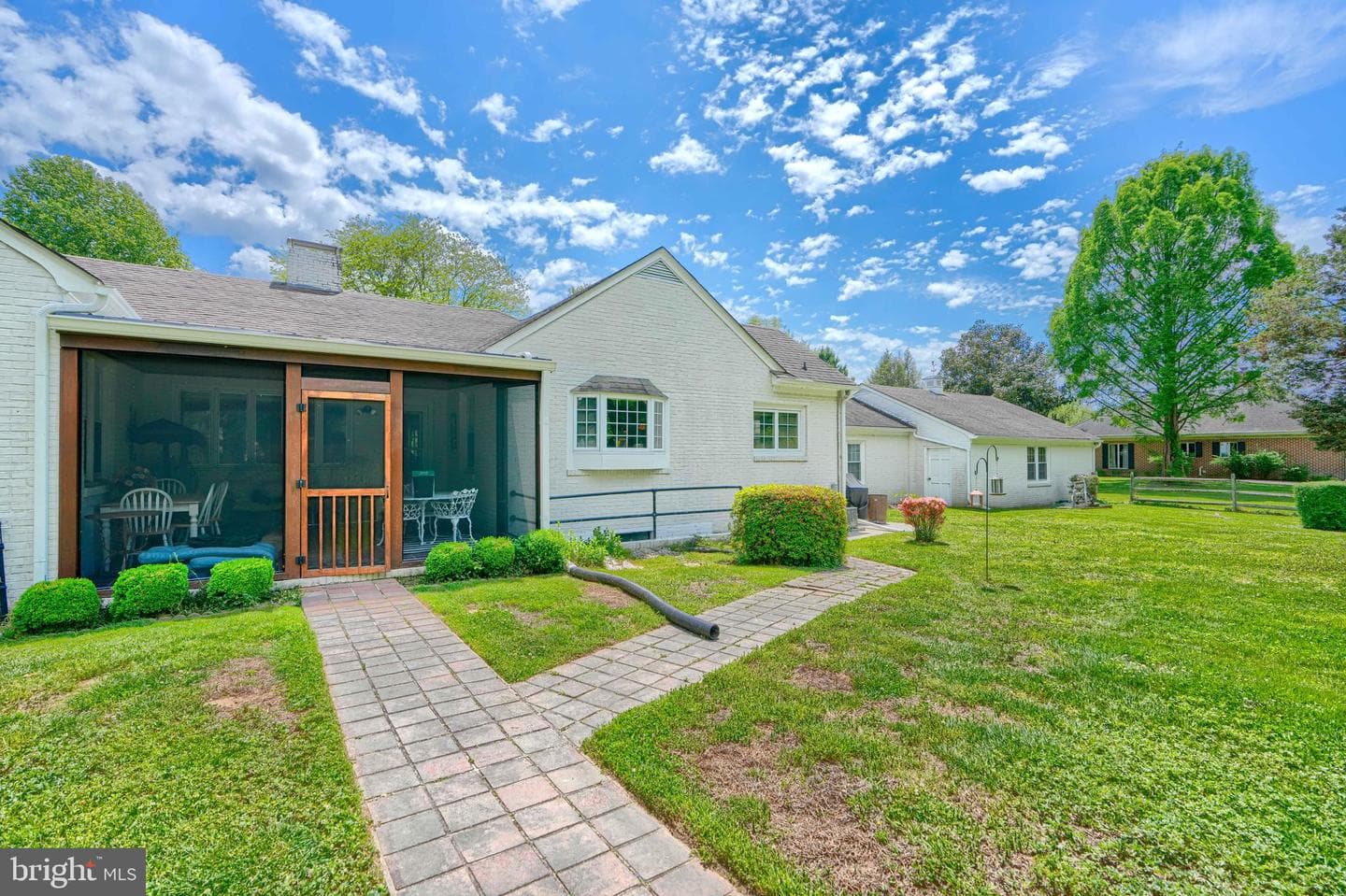 199 Riverside Drive photo 48