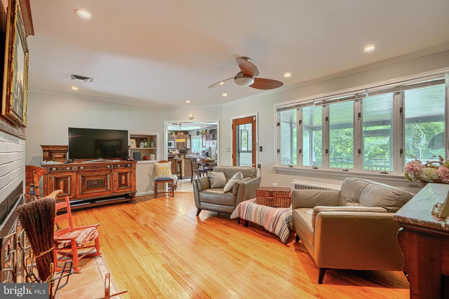 199 Riverside Drive photo 7