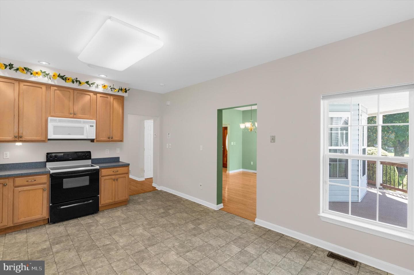 213 Ariel Avenue photo 18