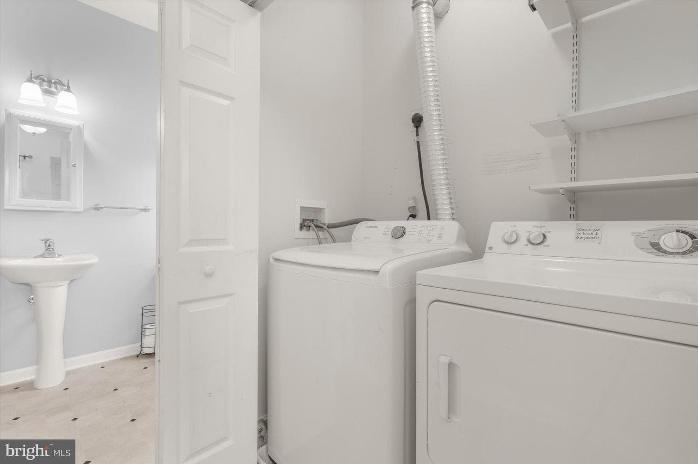 213 Ariel Avenue photo 36