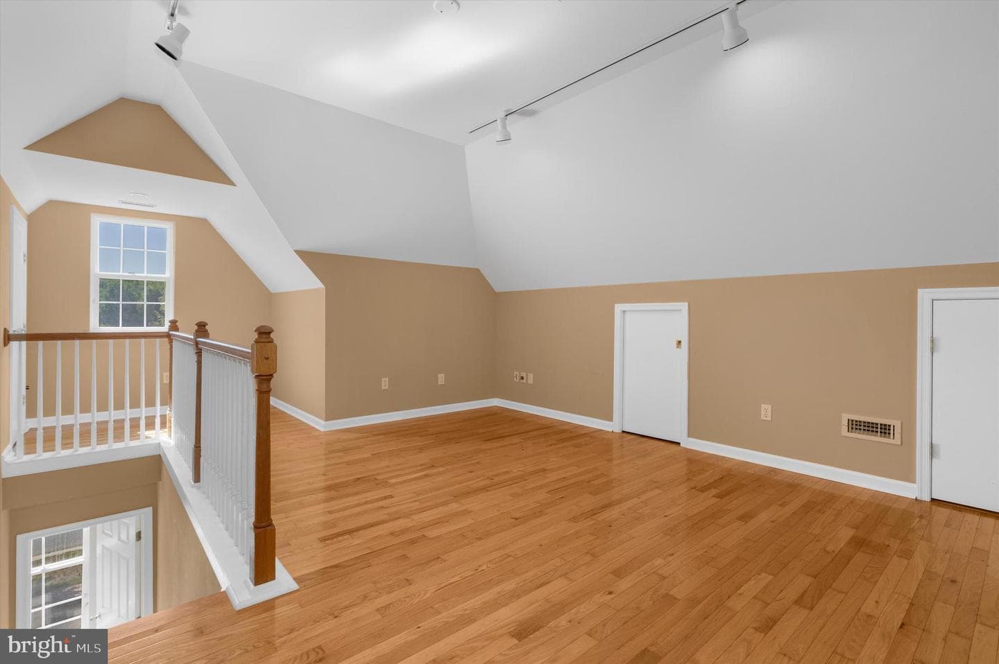 213 Ariel Avenue photo 37