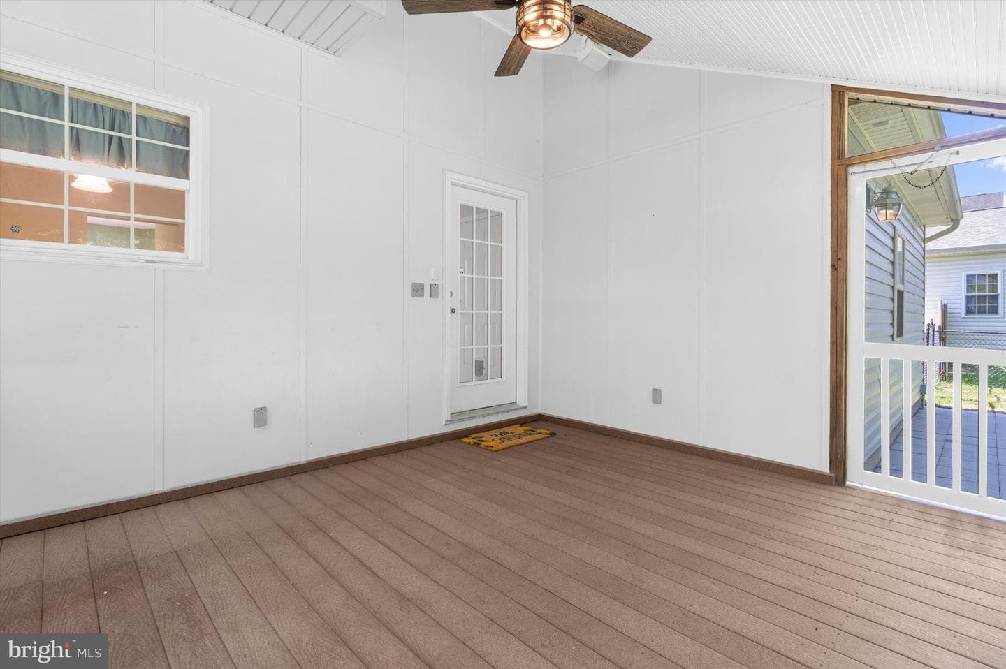 213 Ariel Avenue photo 44