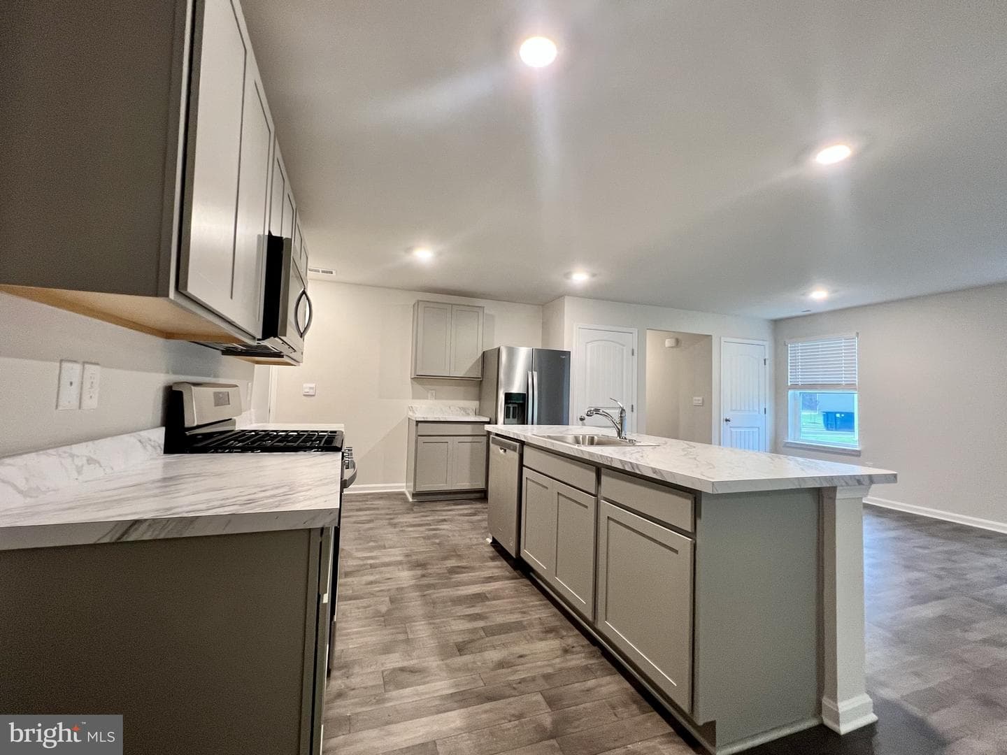 602 Heathrow Circle photo 14