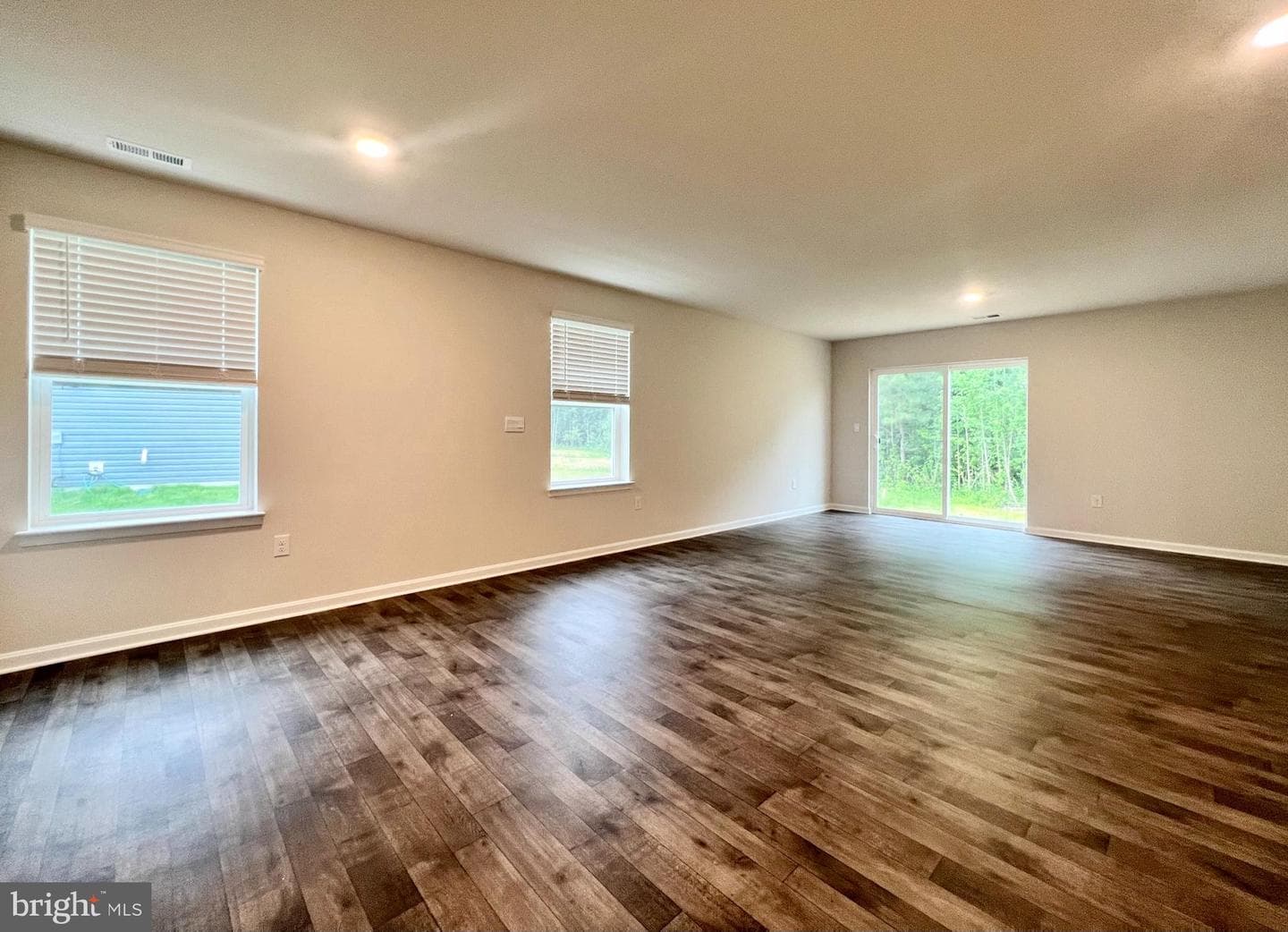 602 Heathrow Circle photo 6