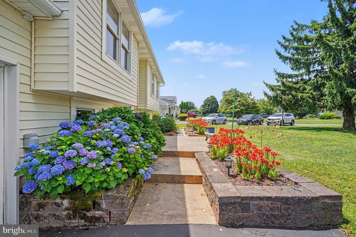 86 Tulip Drive photo 3