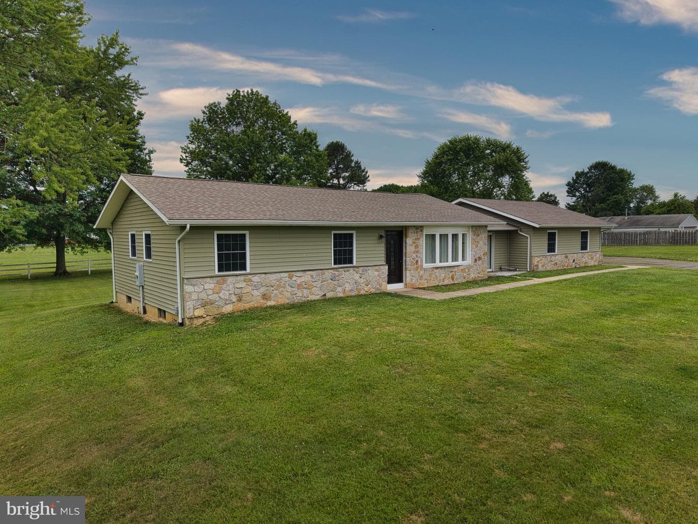 61 N Rth Simpers Road photo 13