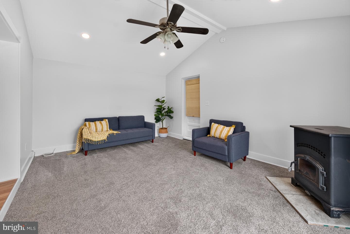 61 N Rth Simpers Road photo 27