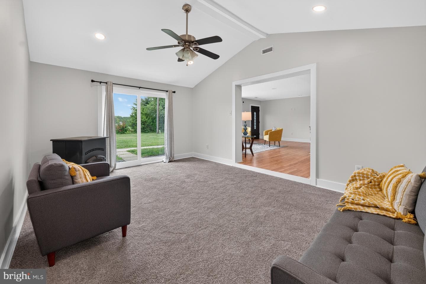 61 N Rth Simpers Road photo 28