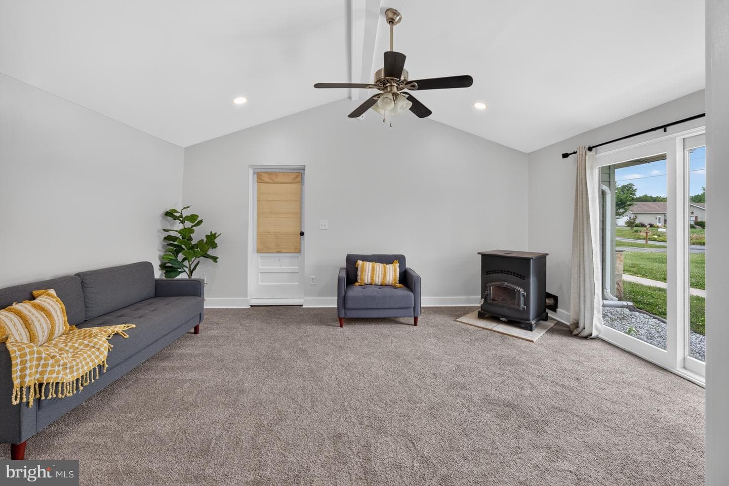 61 N Rth Simpers Road photo 29