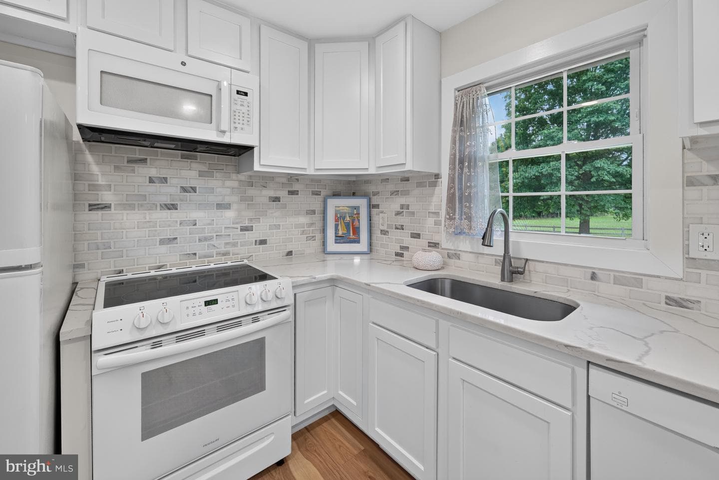 61 N Rth Simpers Road photo 32