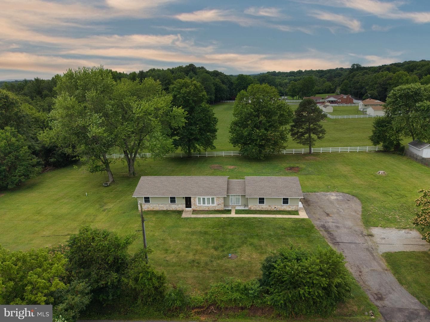 61 N Rth Simpers Road photo 6