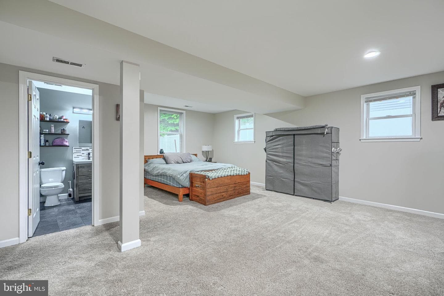 72 Catalpa Drive photo 32