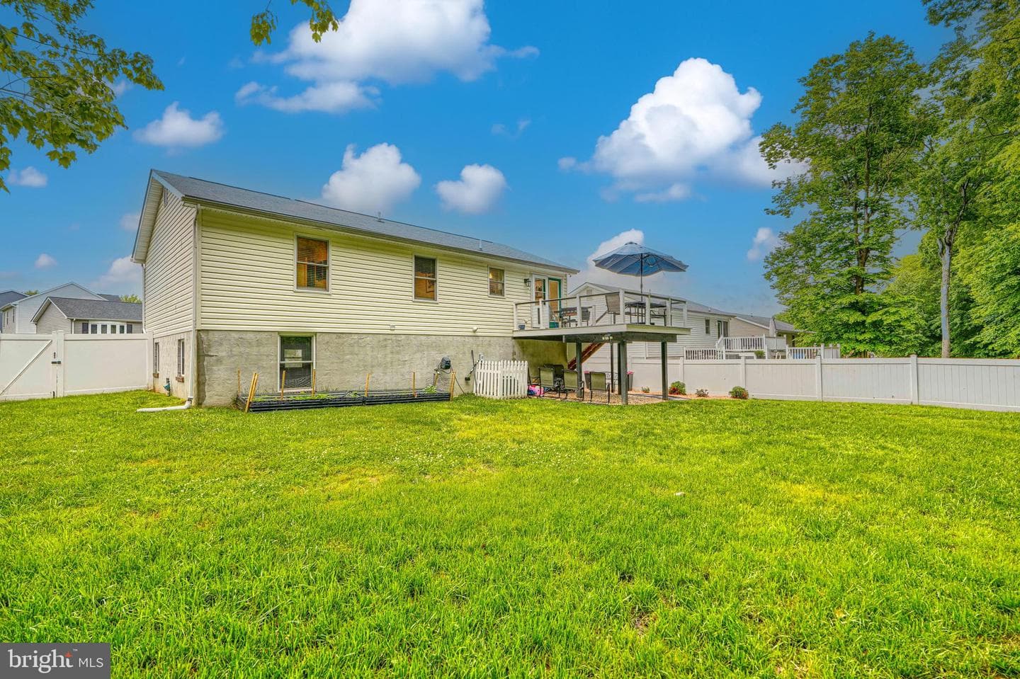 72 Catalpa Drive photo 42