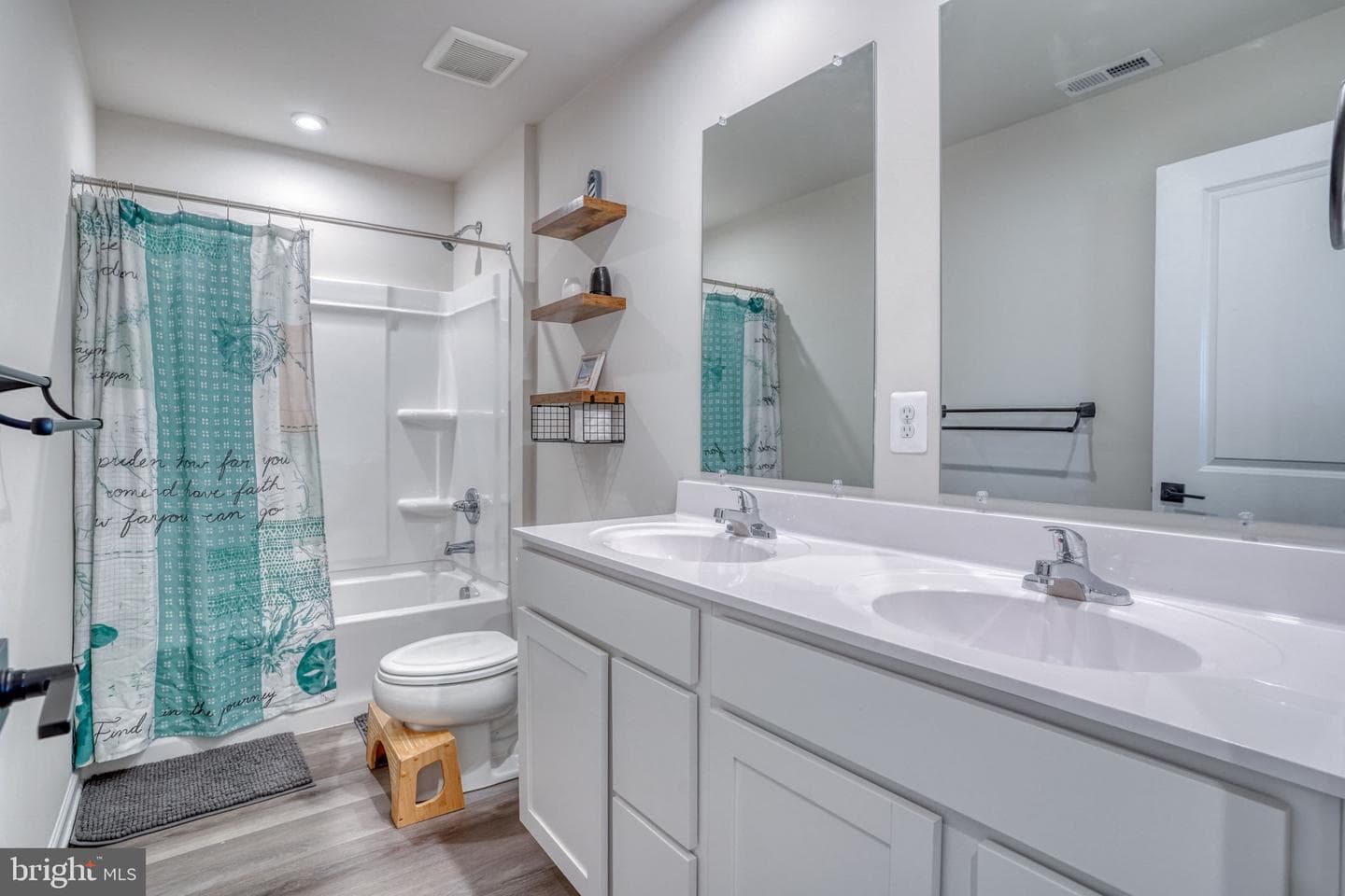 46 Goldspire Drive photo 19