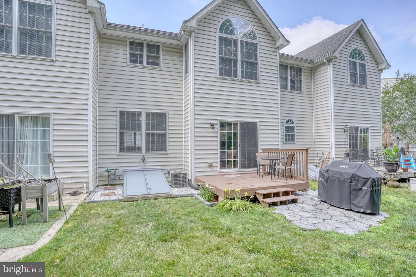 15 Guilford Court photo 37