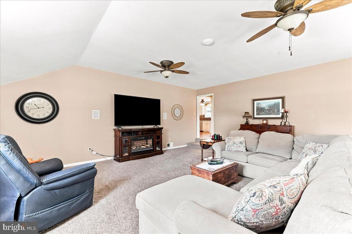 2765 Blue Ball Road photo 22