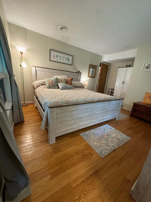 16 Kent Avenue photo 19