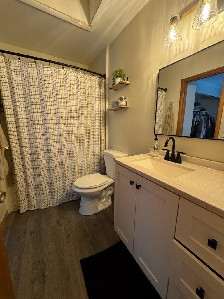 16 Kent Avenue photo 21