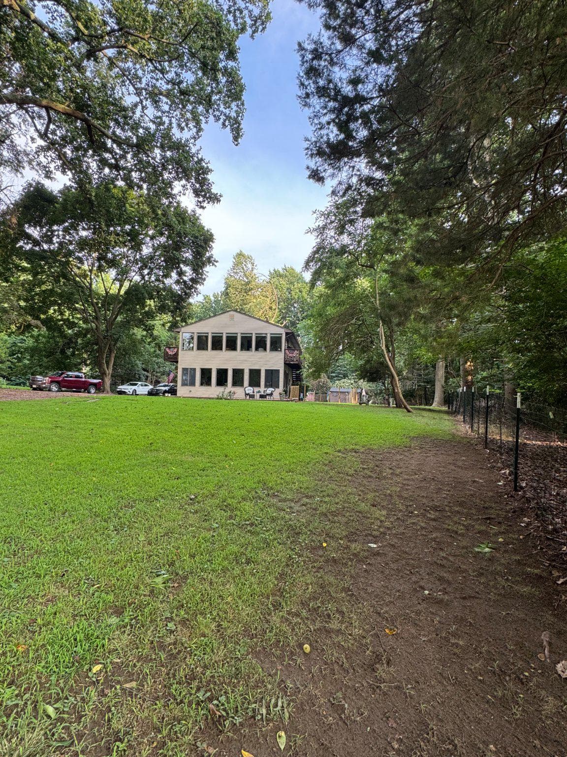 16 Kent Avenue photo 3