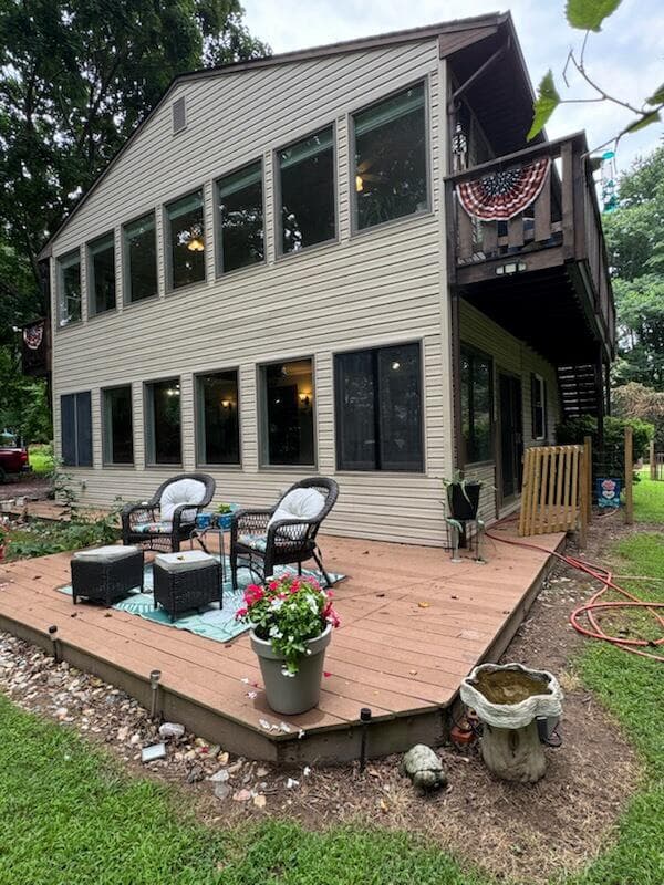16 Kent Avenue photo 4