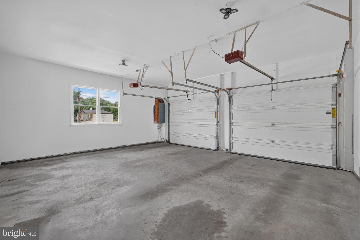 368 Appleton Road photo 38