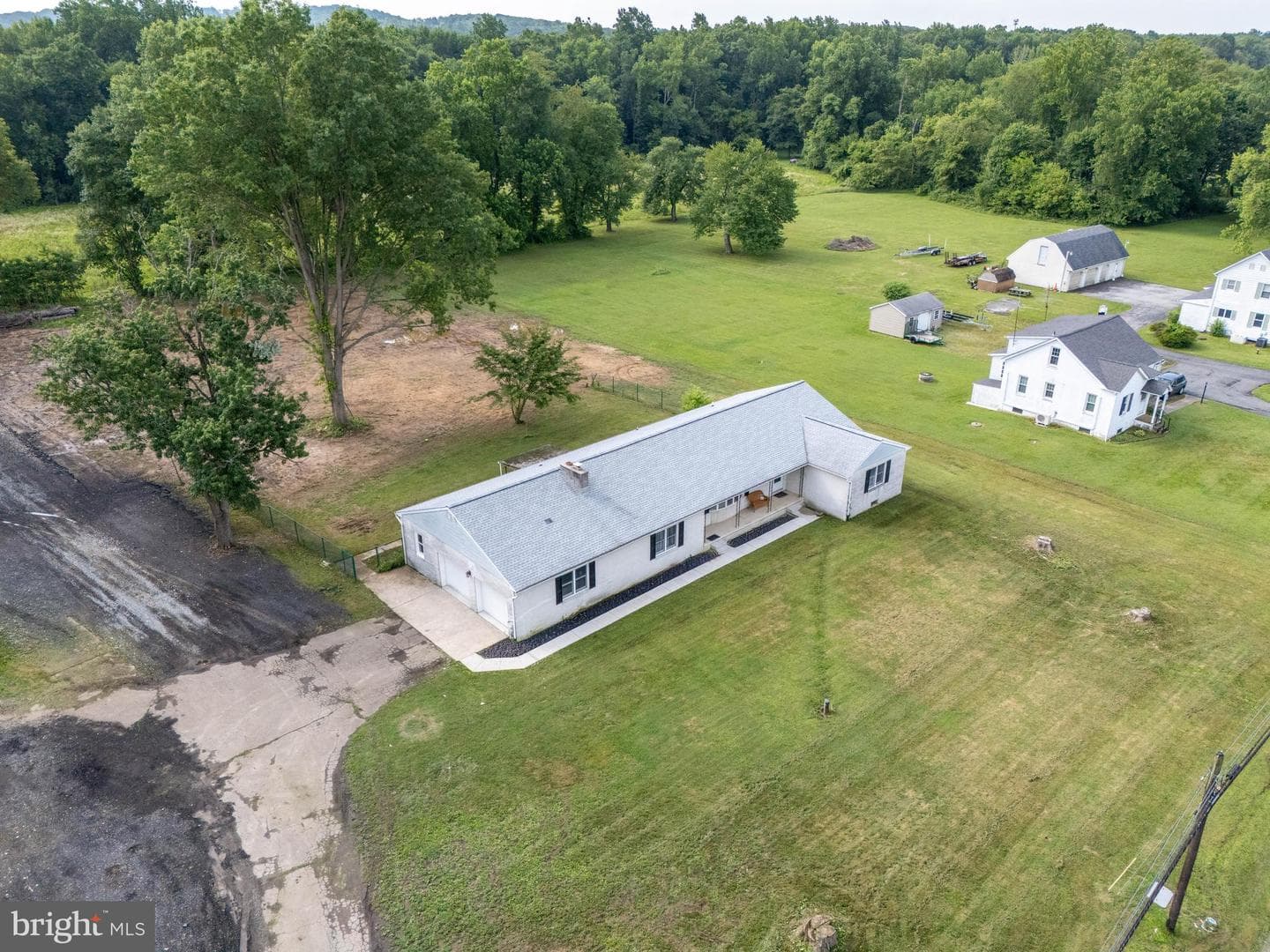 368 Appleton Road photo 41