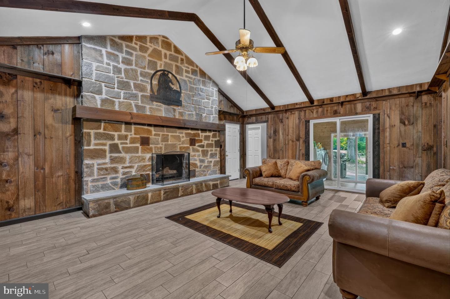 368 Appleton Road photo 8