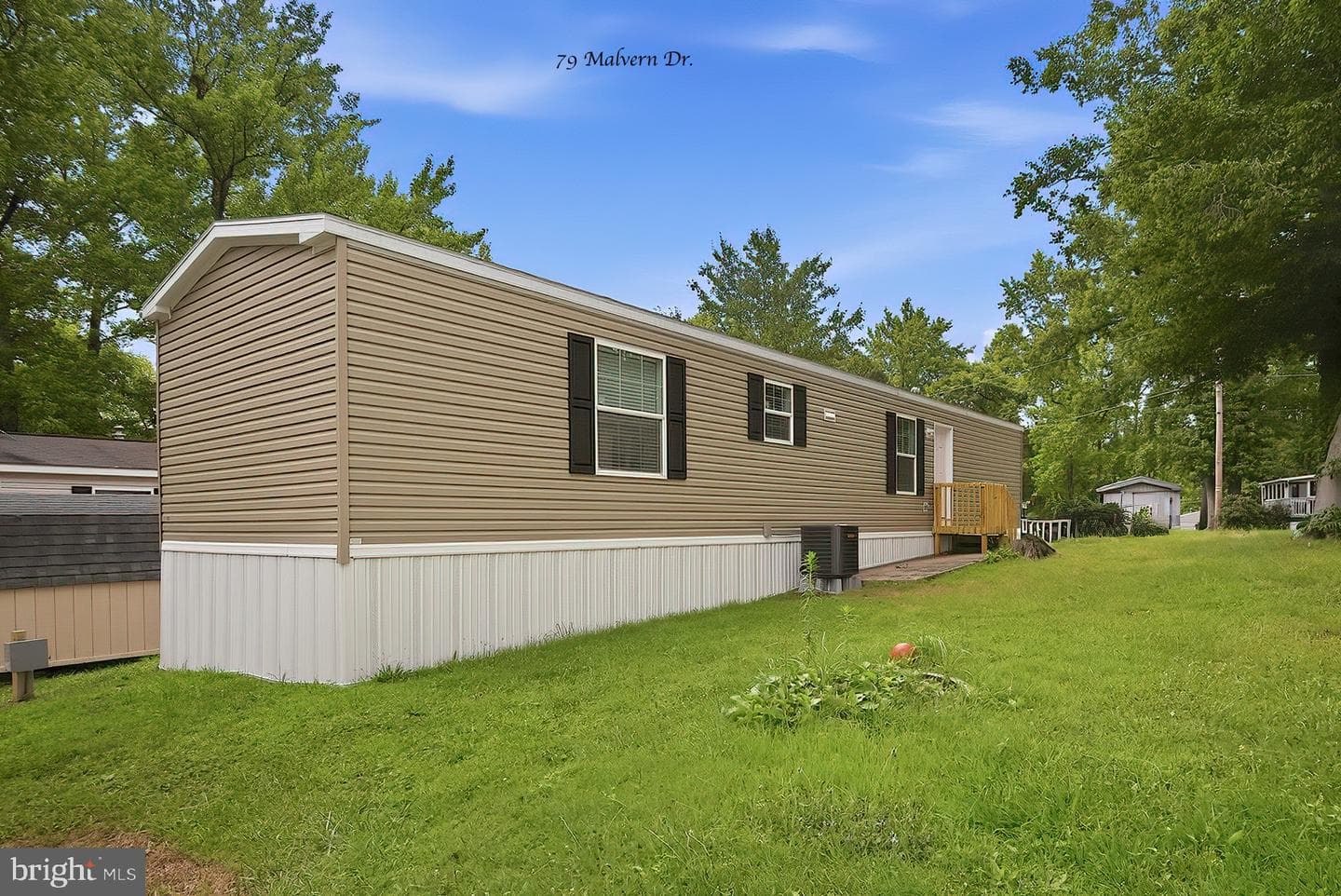 17 Malvern Drive photo 1