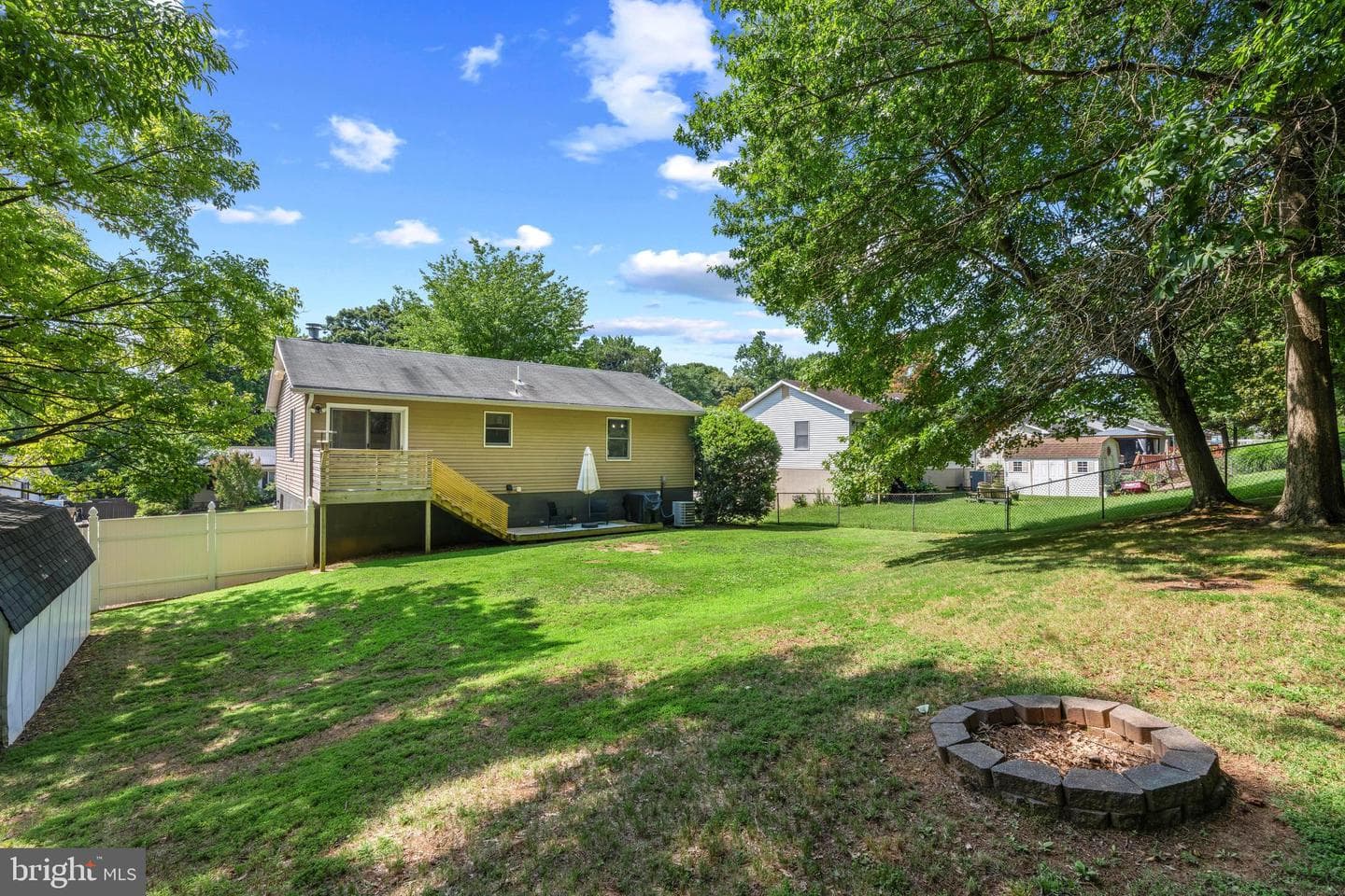 336 E Village Road photo 31