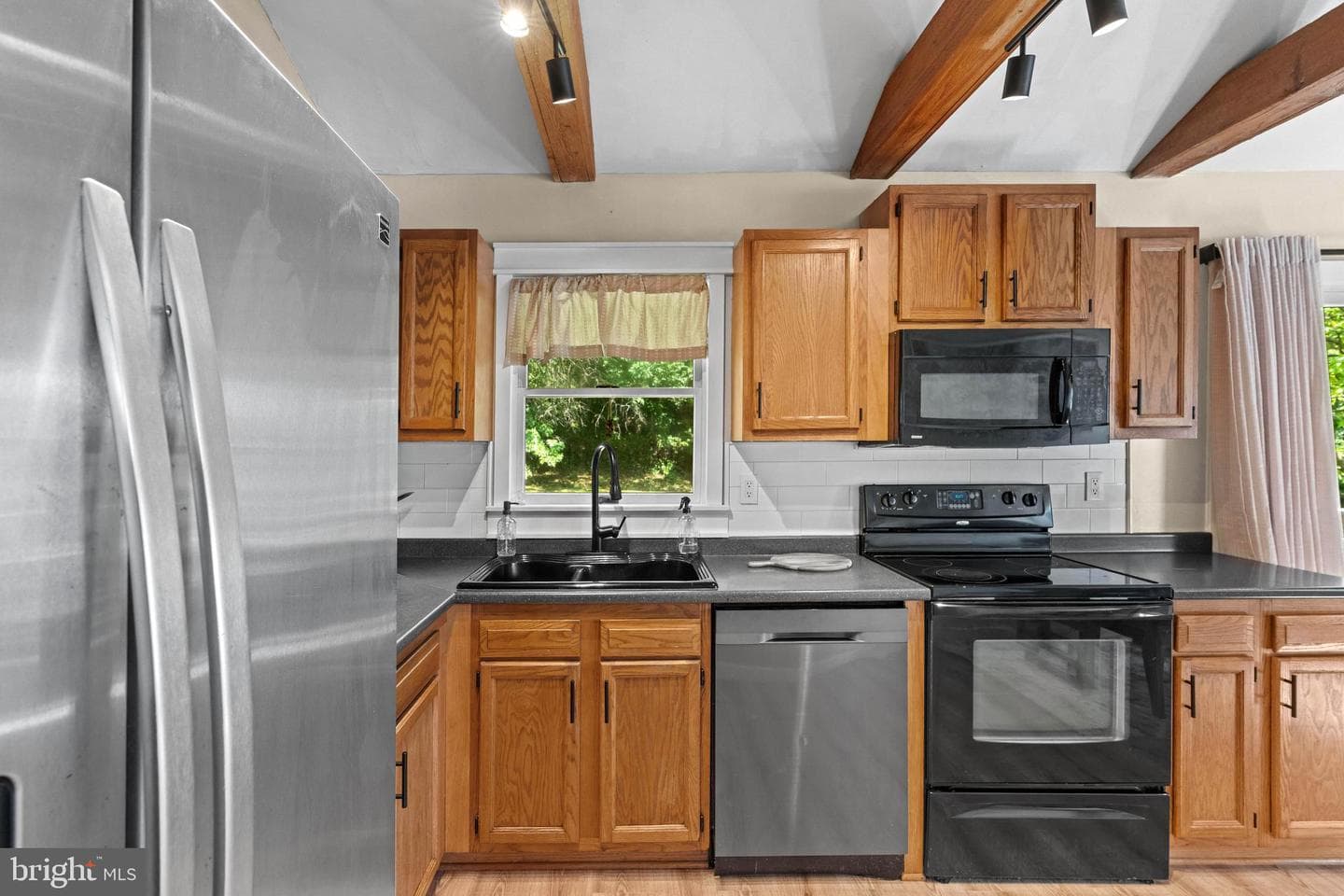 336 E Village Road photo 6