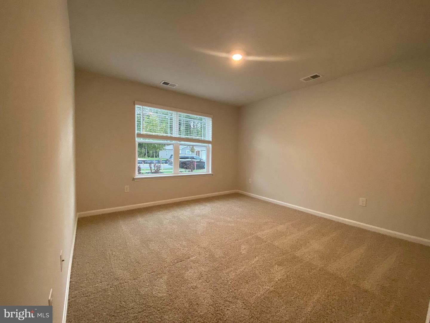 703 Queensbury Court photo 4