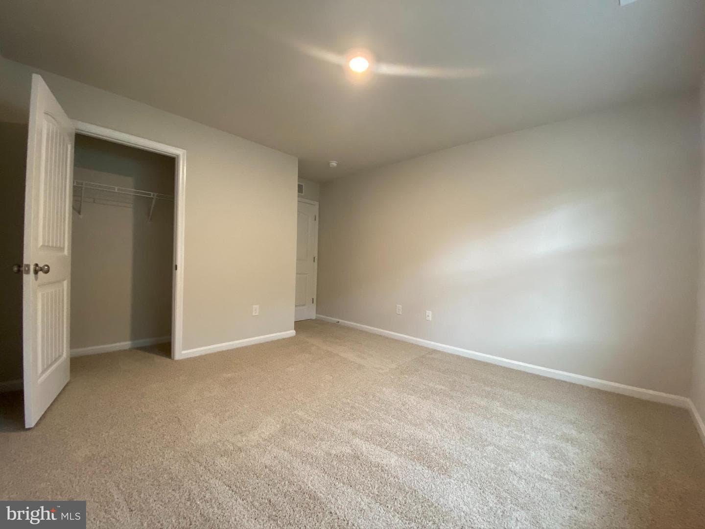 703 Queensbury Court photo 5