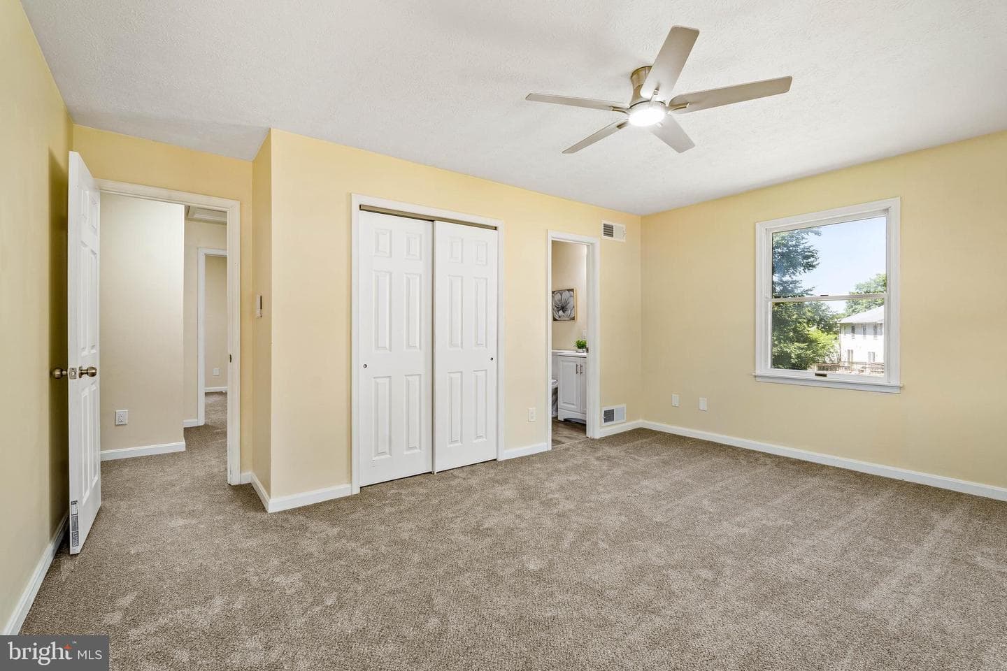 169 E Village Road photo 21