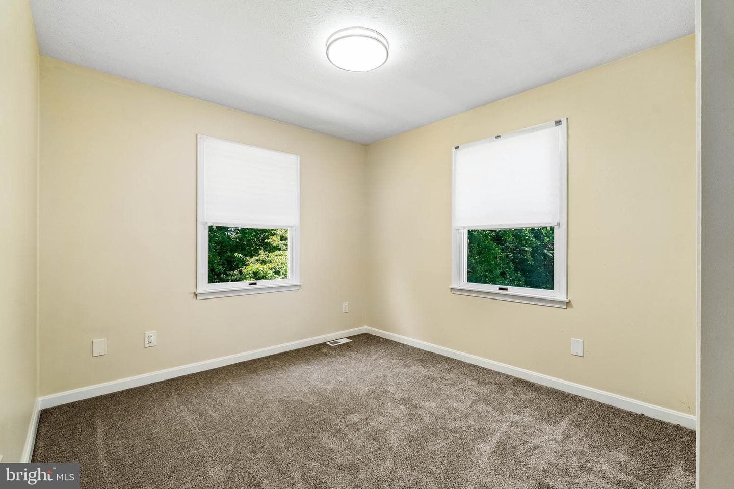 169 E Village Road photo 24