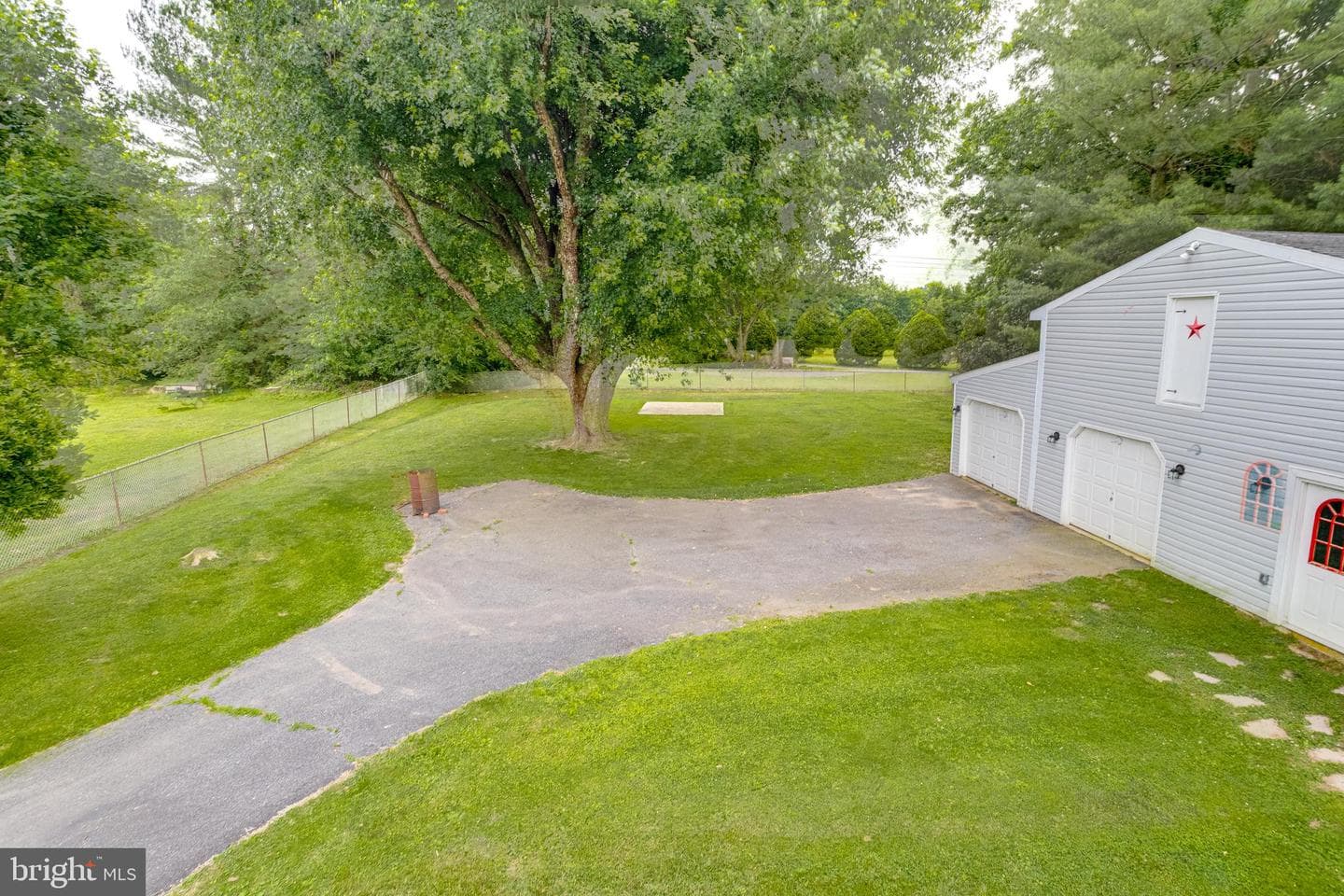 12 Thruway Drive photo 54