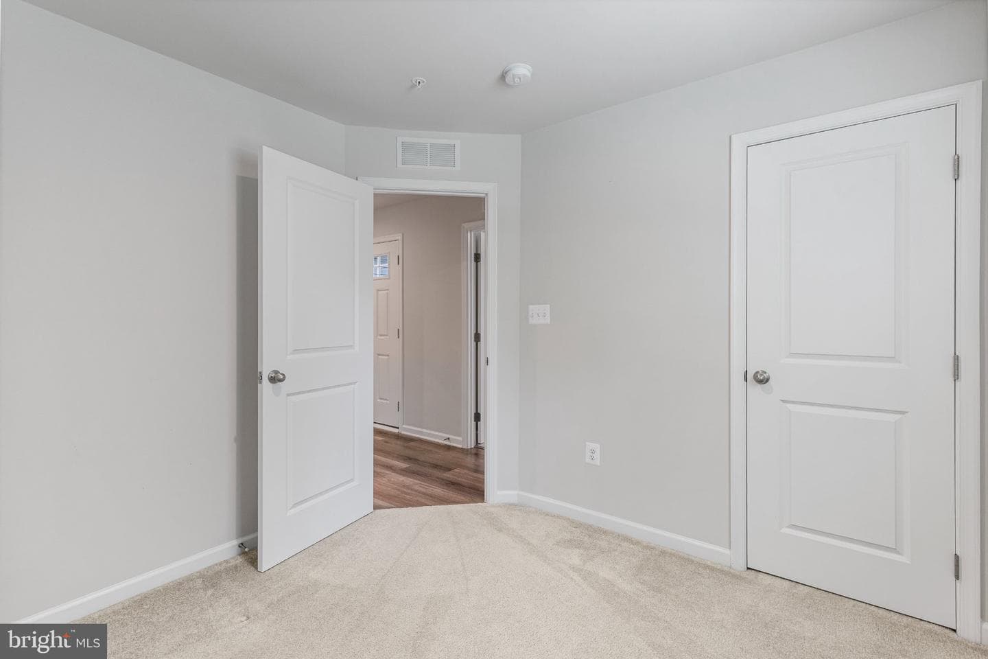 142 Goldspire Drive photo 28