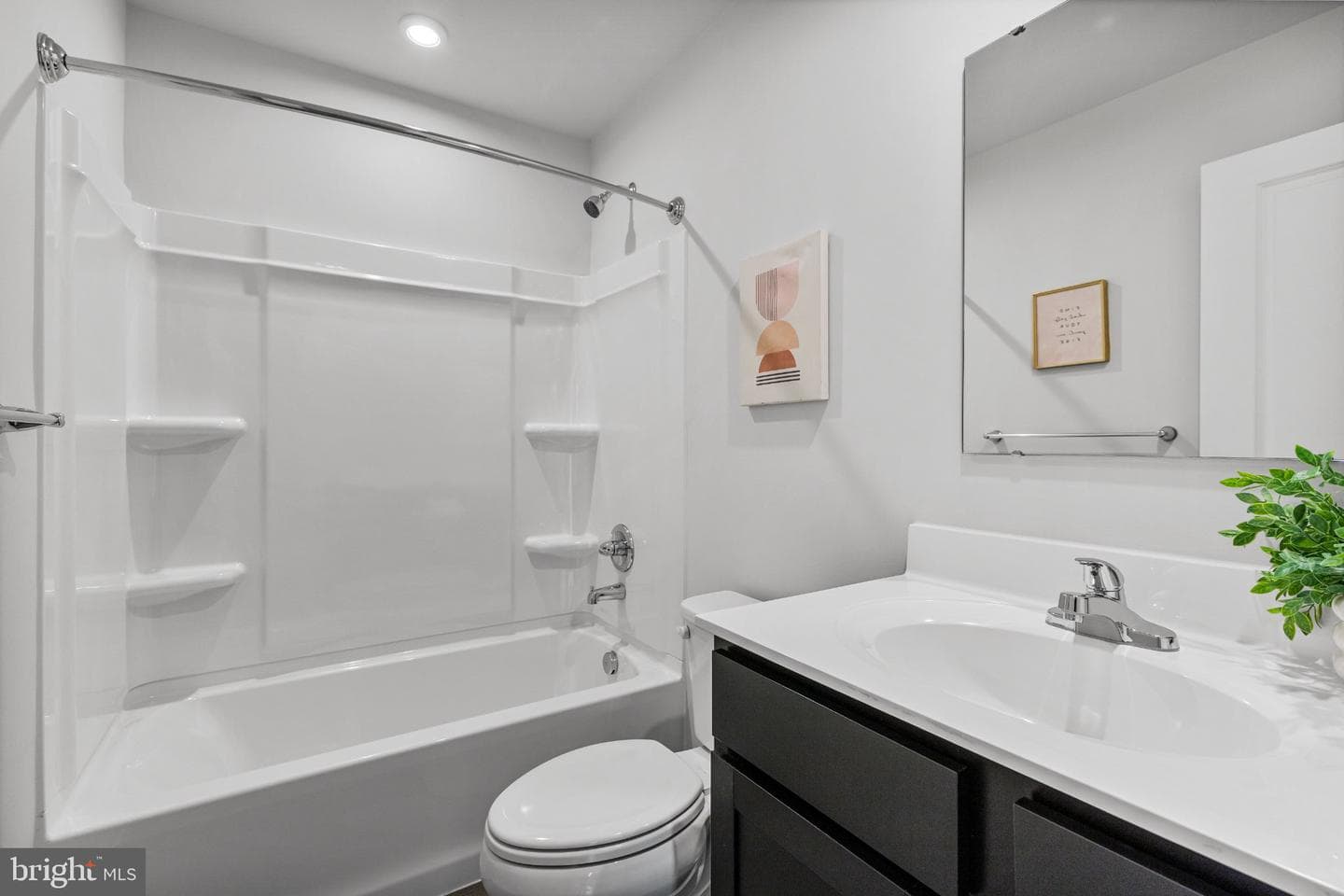 142 Goldspire Drive photo 29