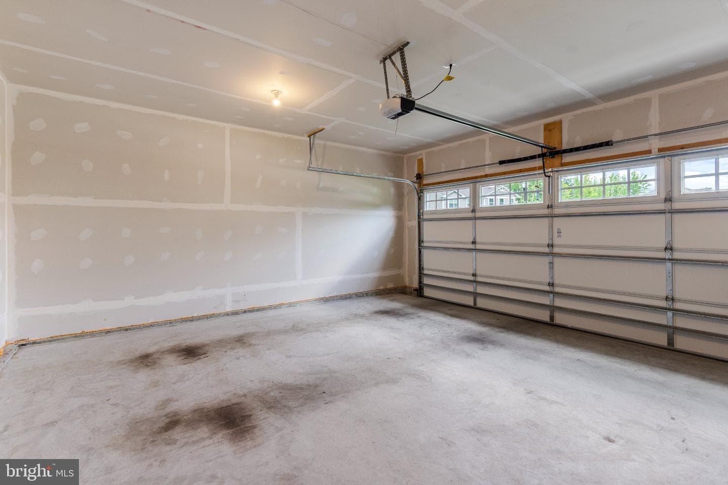 142 Goldspire Drive photo 30