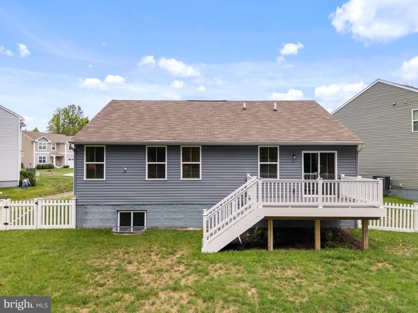 142 Goldspire Drive photo 36