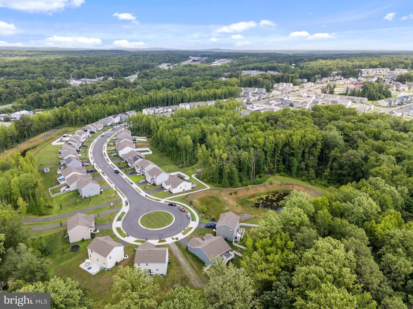 142 Goldspire Drive photo 40