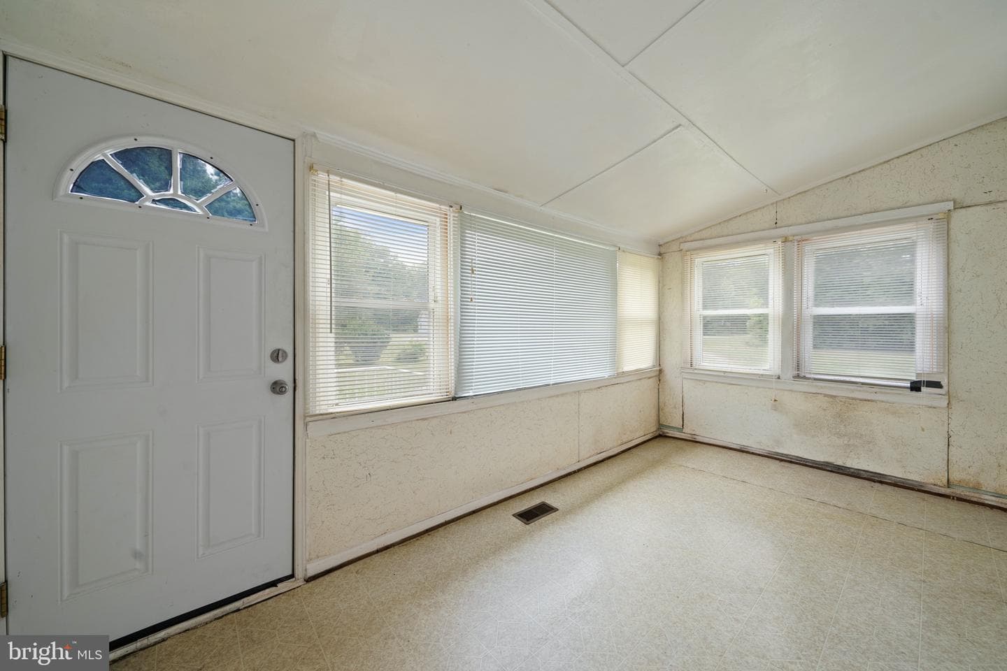 16458 Rock Point Road photo 10