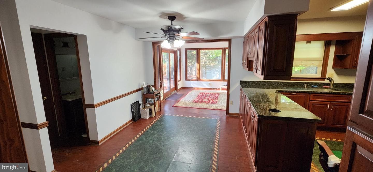 405 Crabapple Court photo 14