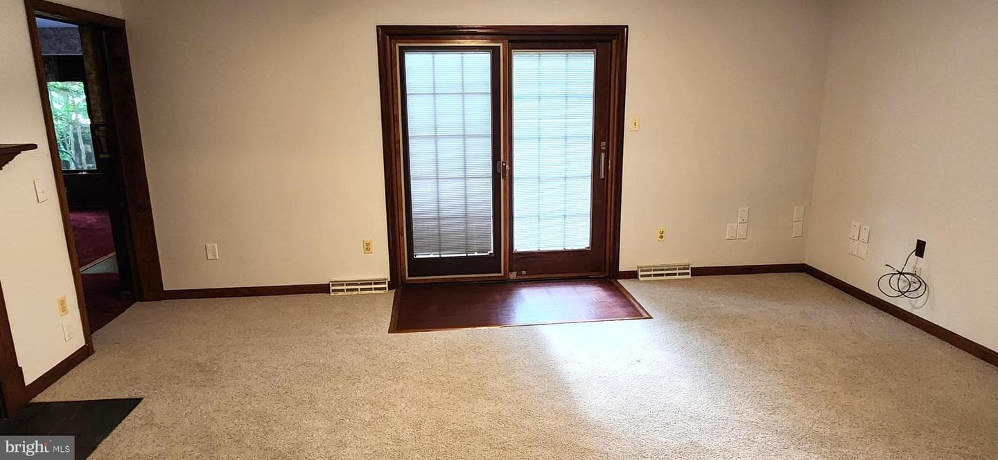 405 Crabapple Court photo 16