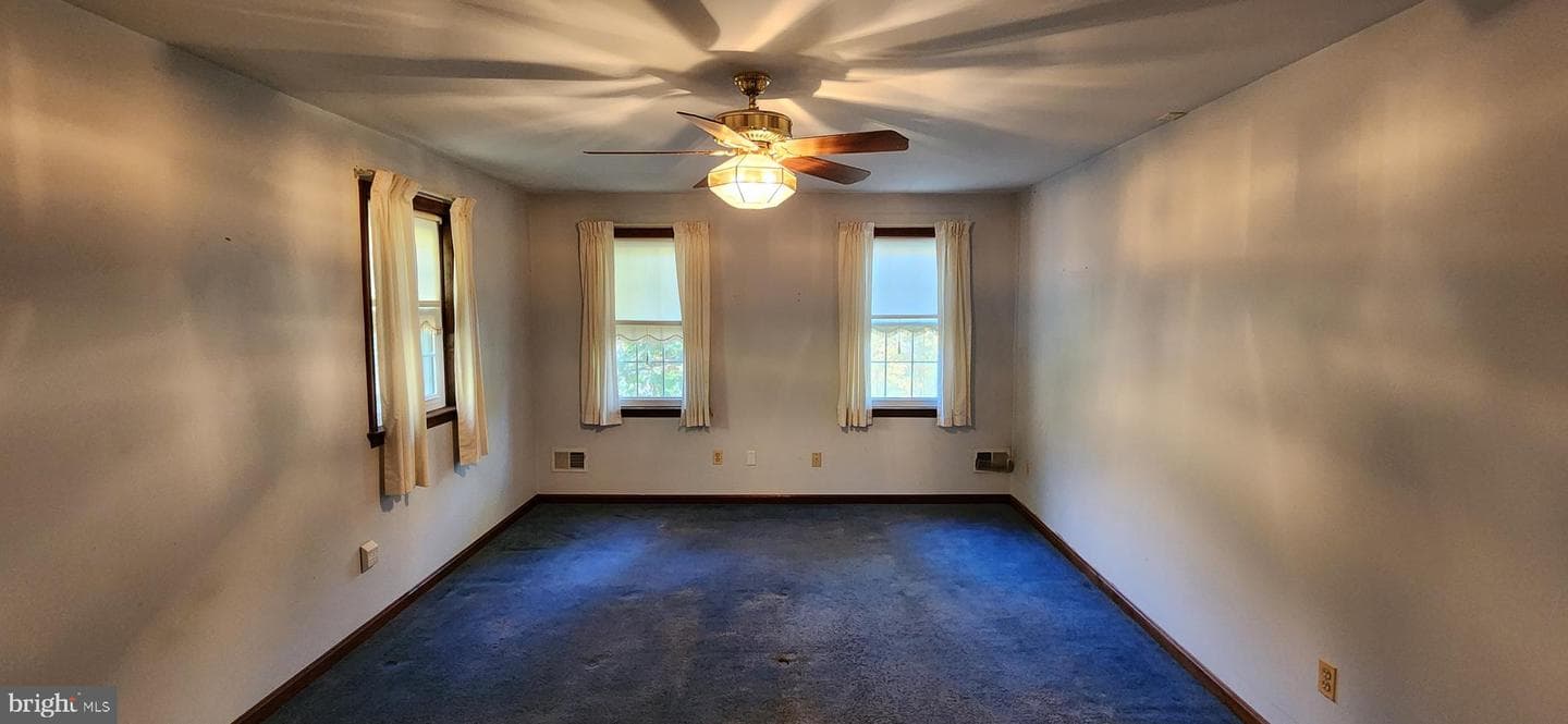 405 Crabapple Court photo 31