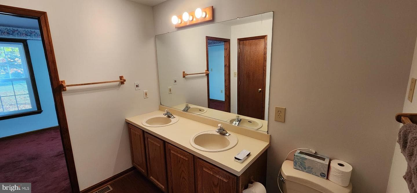 405 Crabapple Court photo 34