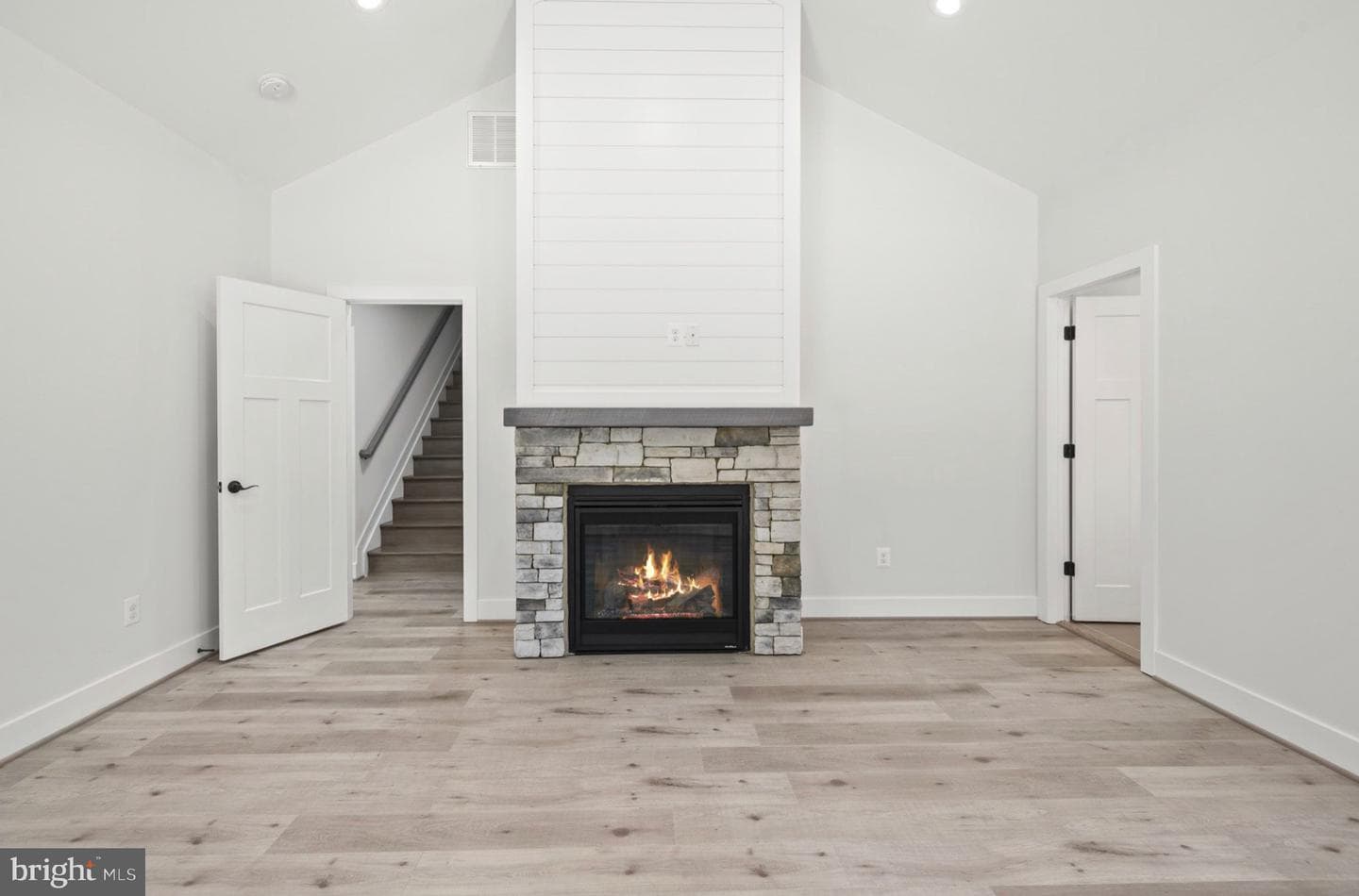 16560 Trail Mill Place photo 18