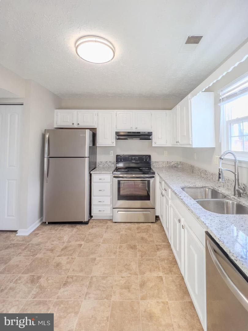 14 Meadowside Court photo 11